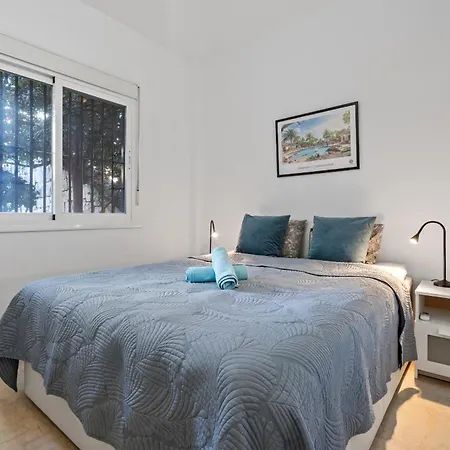 49 Comfortable 2-bedroom Garden Close To Эстепона