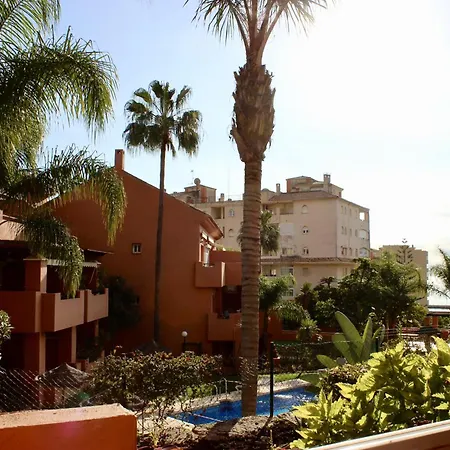 49 Comfortable 2-bedroom Garden Close To
